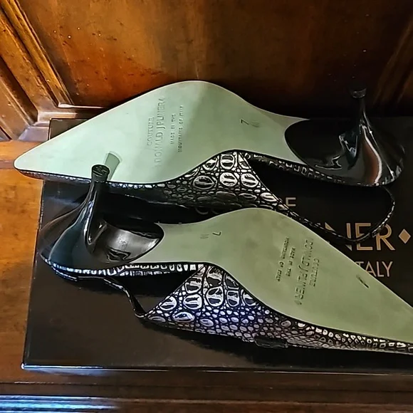 DONALD J. PLINER - Black/Silver Metallic Gator Print Kitten Heel mule 7M NIB - Picture 3 of 6
